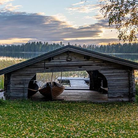 Perinnehirsitalo Війтасаарі Екстер'єр фото